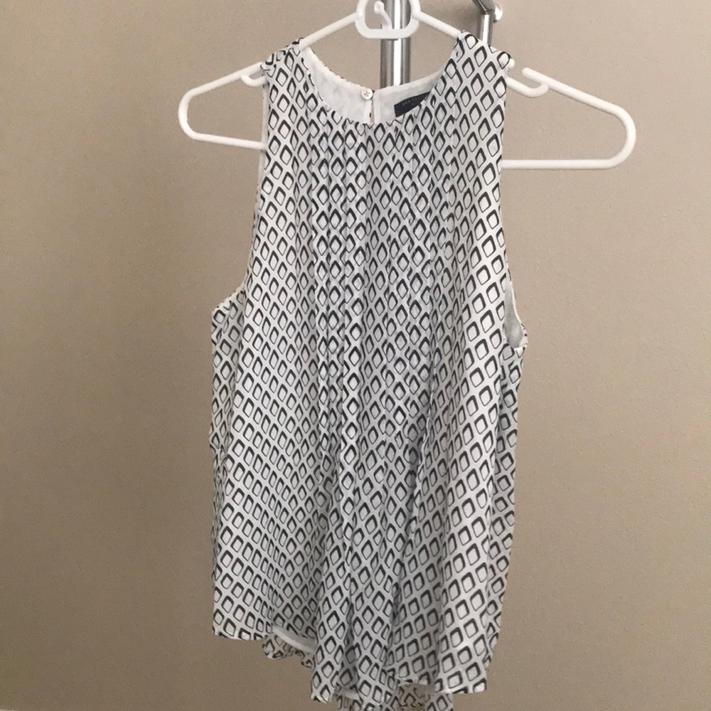 Ann Taylor Black and White Sleeveless Blouse